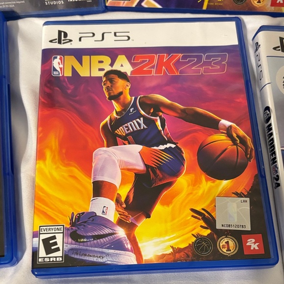 PS5 Game Collection - Assorted Titles - Picture 6 of 7